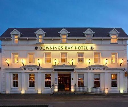 Downings Bay Hotel Buitenkant foto
