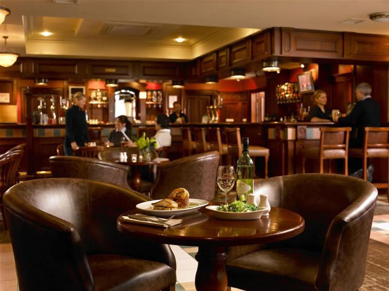 Downings Bay Hotel Buitenkant foto
