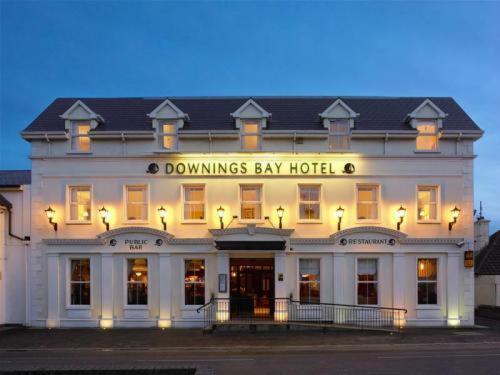 Downings Bay Hotel Buitenkant foto