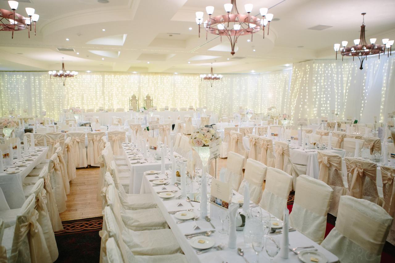 Downings Bay Hotel Buitenkant foto